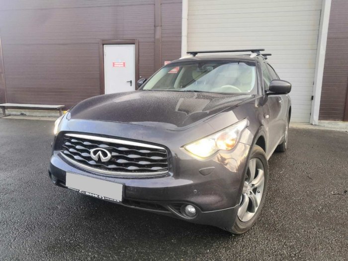 Установка ГБО на Infiniti FX37 2010г., ГБО 4 поколения, пропан 4SAVE (Польша), двигатель 3.7л. 6 цилиндров