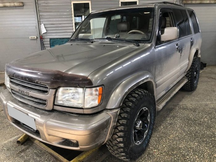 Установка ГБО на  Isuzu Trooper 2001 г., ГБО 4 поколения, пропан OMVL (Италия), двигатель 3.5 л. 6 цилиндров