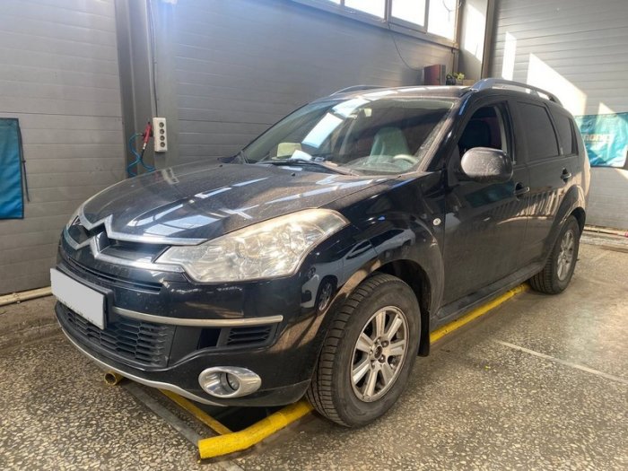 Установка ГБО на Citroen  C-Crosser 2009 г., ГБО 4 поколения, пропан Landi Renzo (Италия), двигатель 2.4 л. 4 цилиндра