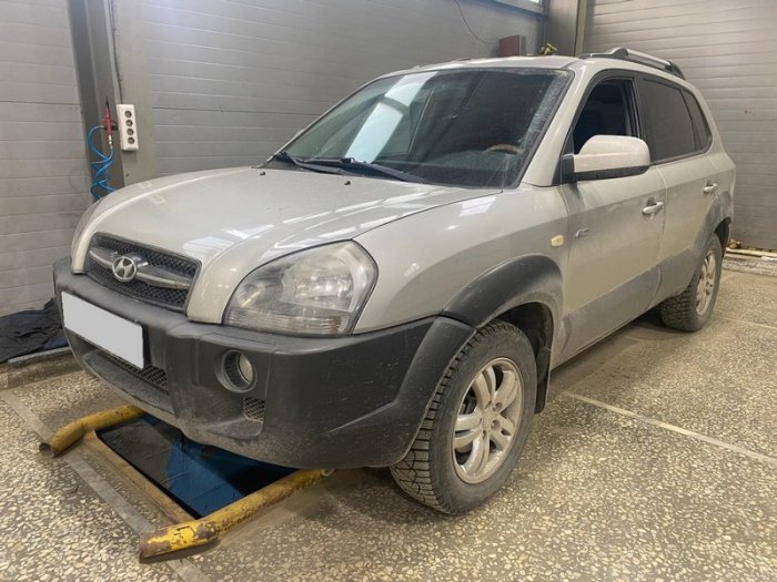 Установка ГБО на Hyundai Tucson 2006г., ГБО 4 поколения, пропан LANDI RENZO (Италия), двигатель 2.7л. 6 цилиндров